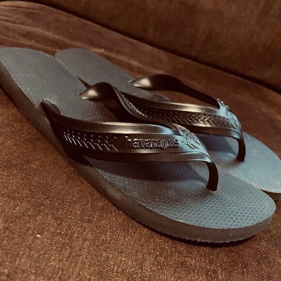 Super Rare Extra Wide Thong Straps Havaianas Mens Black 11/12 US 45/46 EUR - Picture 1 of 7